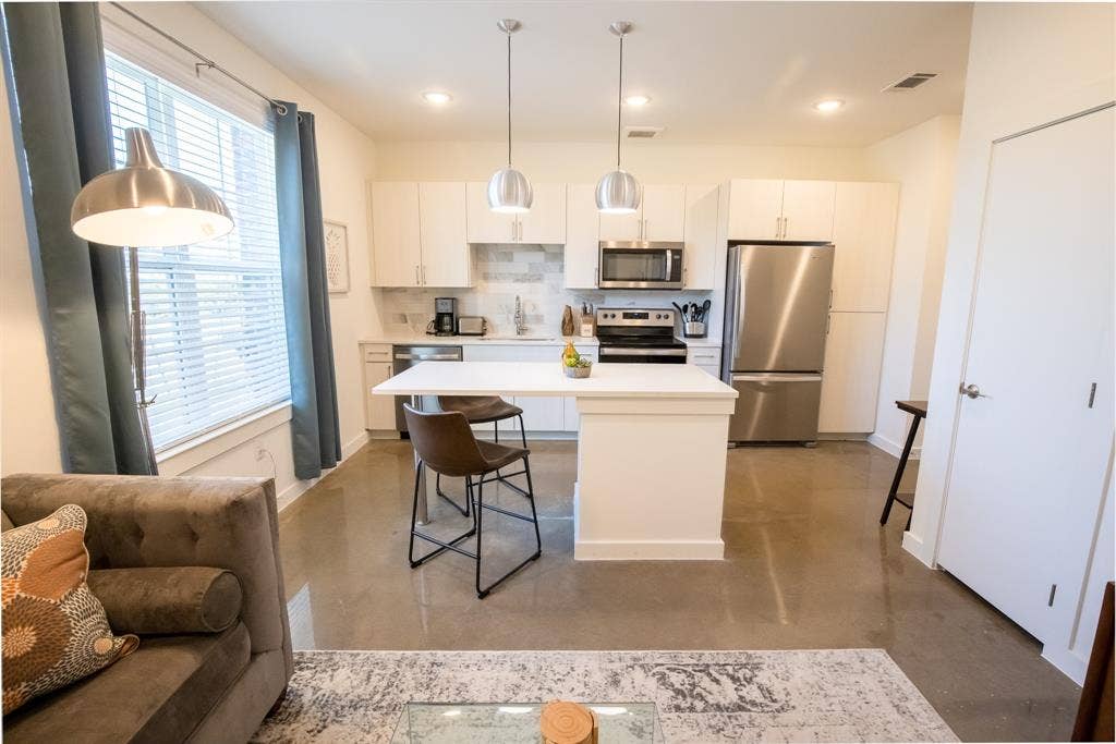 120 N Madison Avenue, #2212, Dallas, TX 75208 120 N Madison Avenue, #2212, Dallas, TX 75208