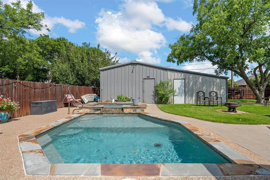 1200 N Davis Street, West, TX 76691 1200 N Davis Street, West, TX 76691