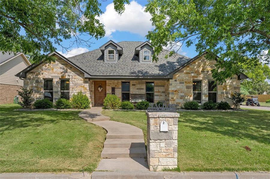 Property photo for 1200 N Davis Street, West, TX