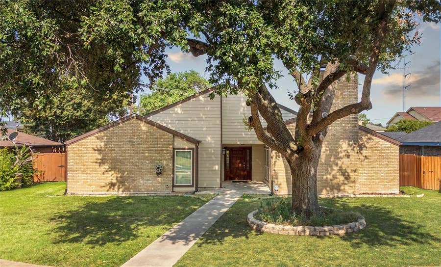Property photo for 13407 Hedgeapple Drive, Dallas, TX
