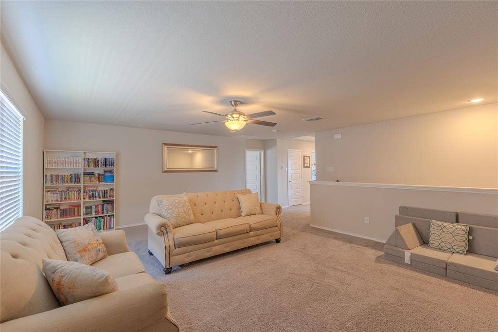 1813 Bellatrix Drive, Haslet, TX 76052 1813 Bellatrix Drive, Haslet, TX 76052