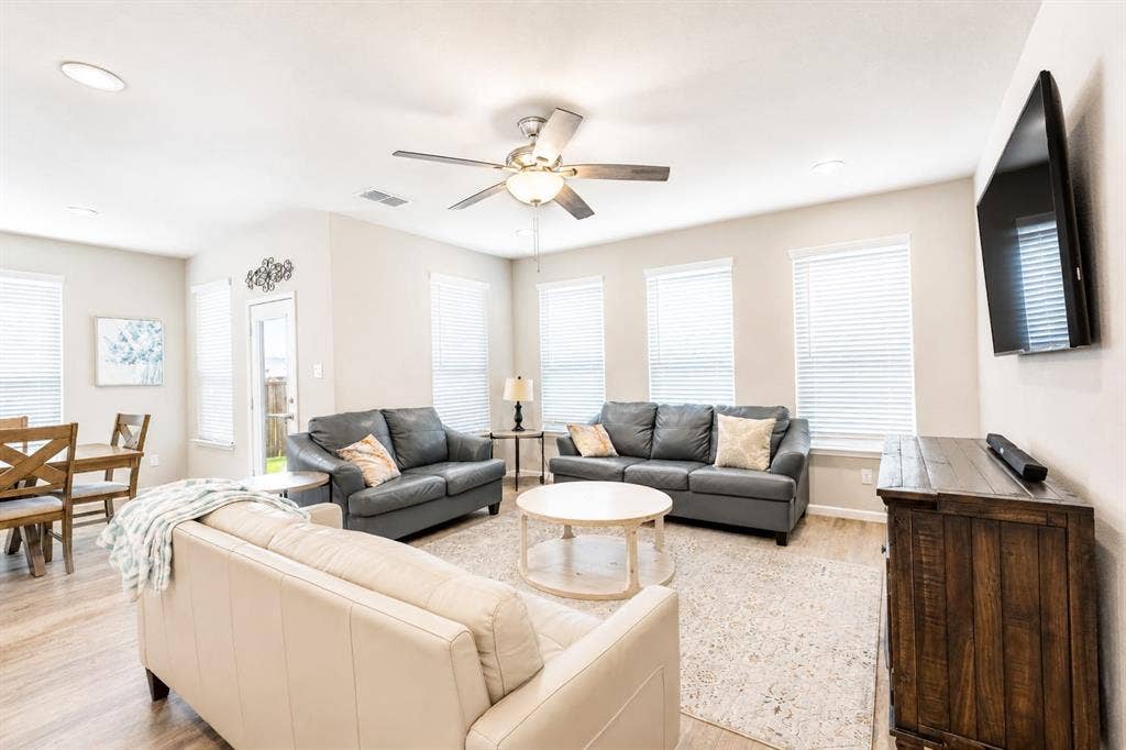 1813 Bellatrix Drive, Haslet, TX 76052 1813 Bellatrix Drive, Haslet, TX 76052