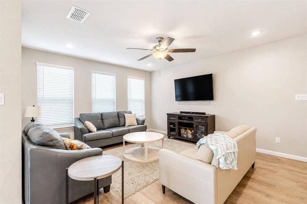 1813 Bellatrix Drive, Haslet, TX 76052 1813 Bellatrix Drive, Haslet, TX 76052