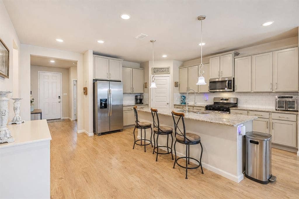 1813 Bellatrix Drive, Haslet, TX 76052 1813 Bellatrix Drive, Haslet, TX 76052