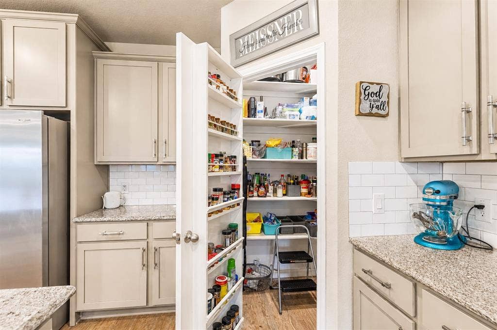 1813 Bellatrix Drive, Haslet, TX 76052 1813 Bellatrix Drive, Haslet, TX 76052