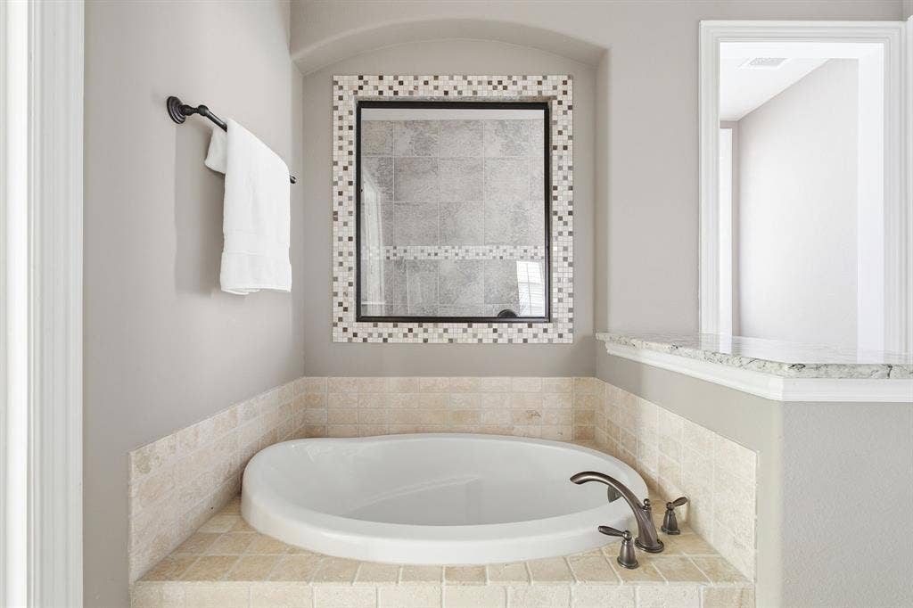 2724 Piersall Drive, McKinney, TX 75072 2724 Piersall Drive, McKinney, TX 75072