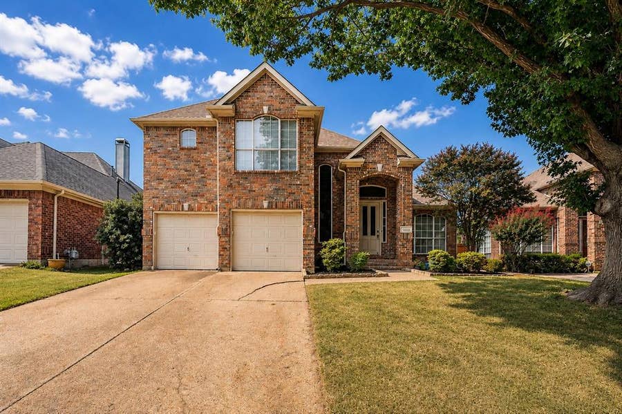 Property photo for 10503 Waters Drive, Irving, TX