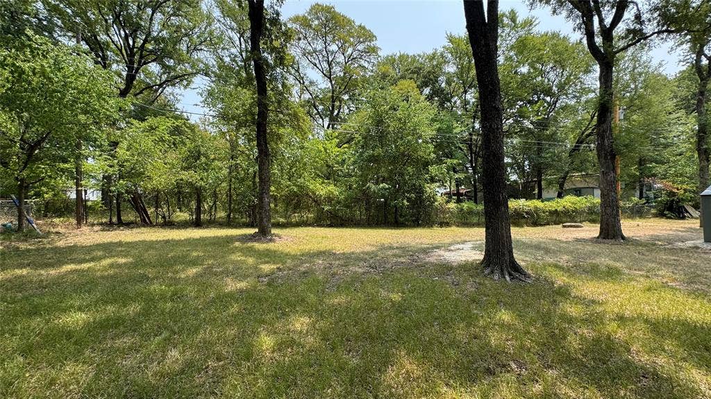 228 Whispering Trail, Gun Barrel City, TX 75156 Middle looking towards back of property