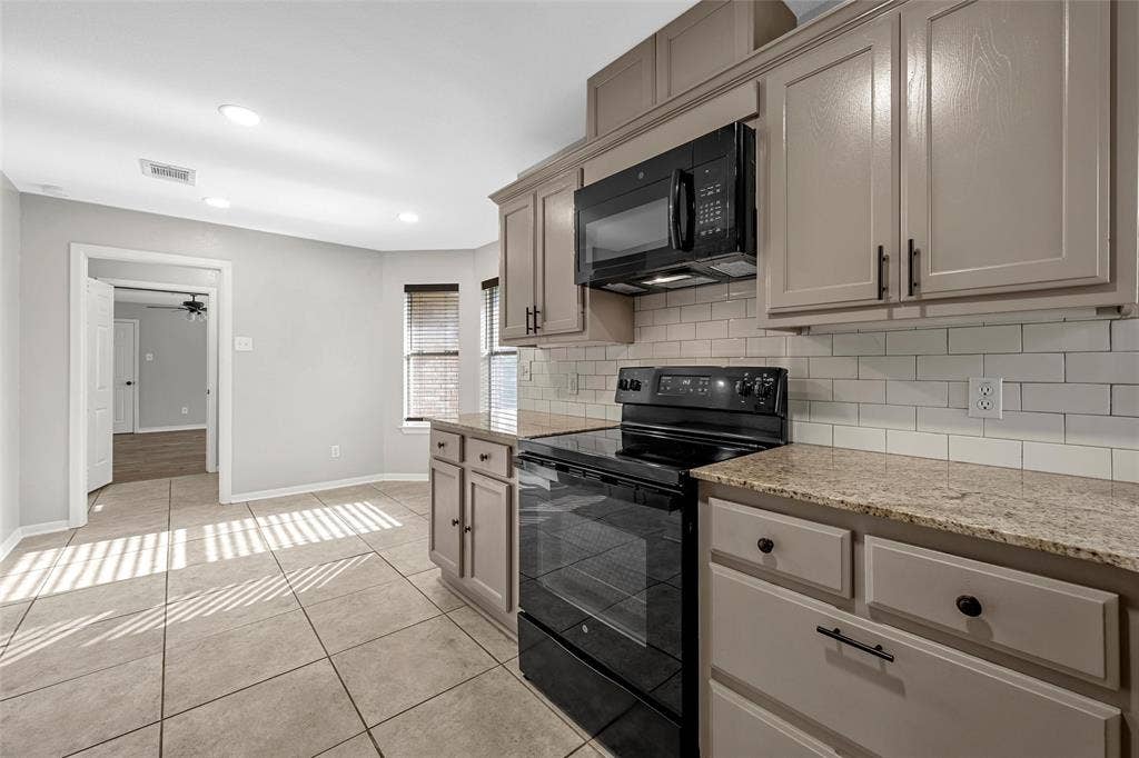 3044 Oak Ridge Road, Crawford, TX 76638 3044 Oak Ridge Road, Crawford, TX 76638