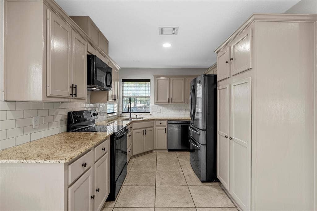 3044 Oak Ridge Road, Crawford, TX 76638 3044 Oak Ridge Road, Crawford, TX 76638