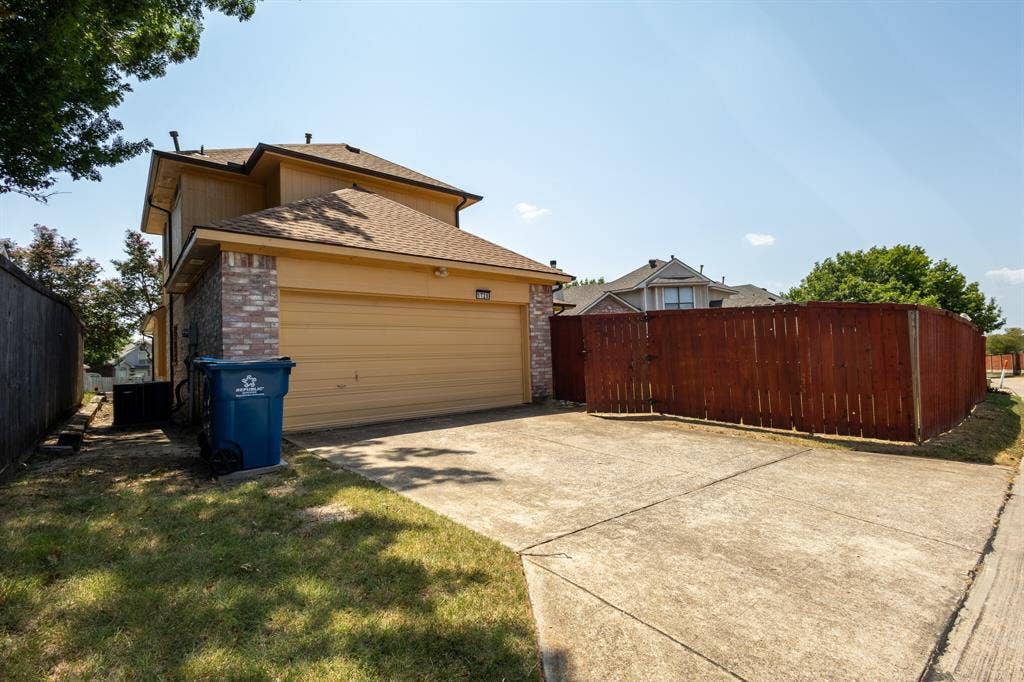 1726 Northampton Drive, Rowlett, TX 75089 1726 Northampton Drive, Rowlett, TX 75089