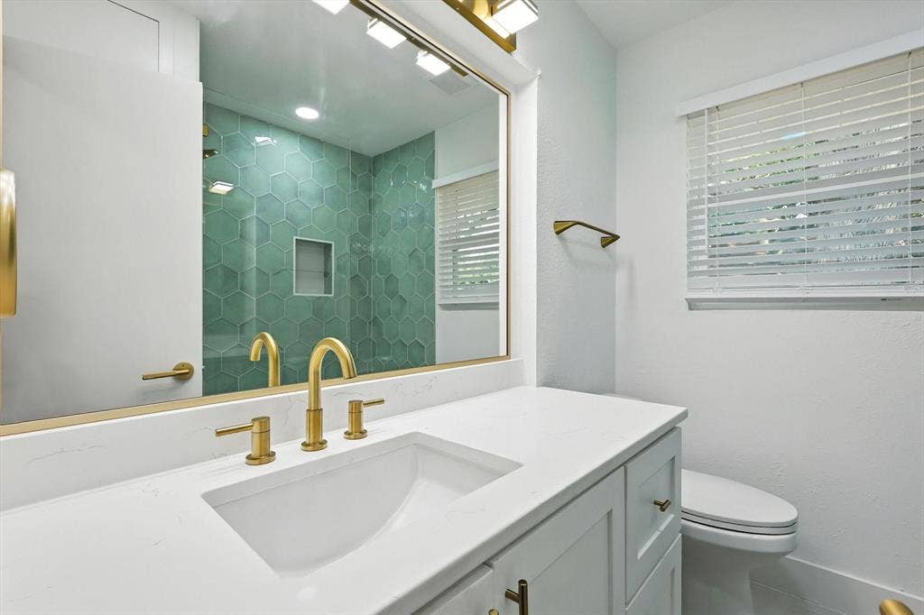 6519 Ravendale Lane, Dallas, TX 75214 6519 Ravendale Lane, Dallas, TX 75214