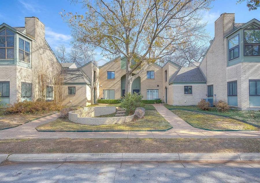 Property photo for 2633 Mccart Avenue, Fort Worth, TX