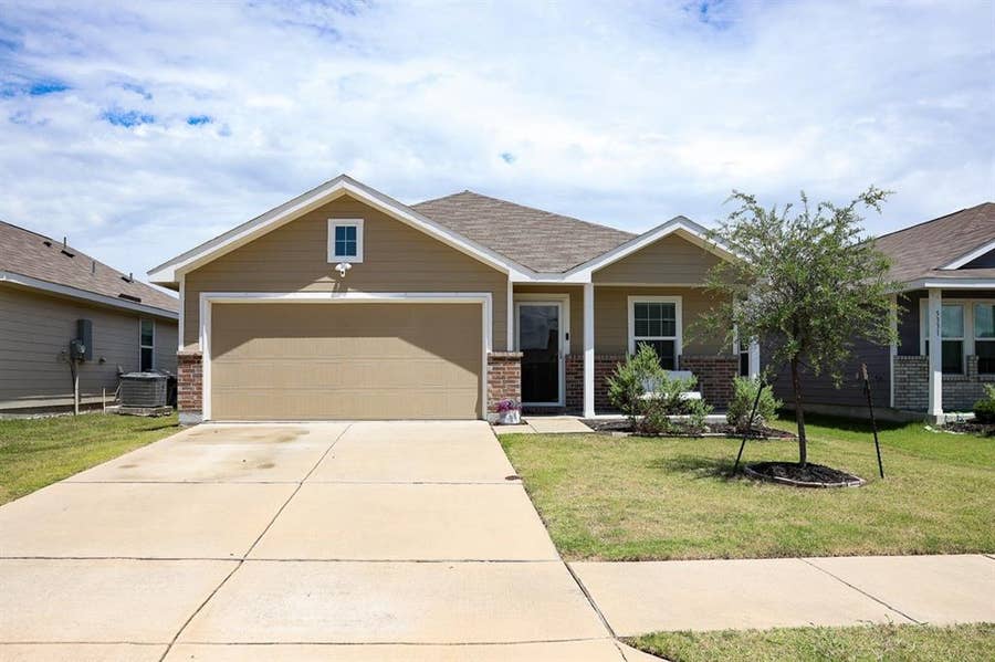 Property photo for 5327 Braemar Way, Princeton, TX