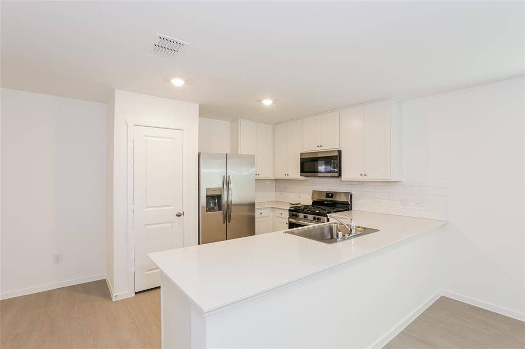 15208 Grappling Irons Lane, Haslet, TX 76052 15208 Grappling Irons Lane, Haslet, TX 76052