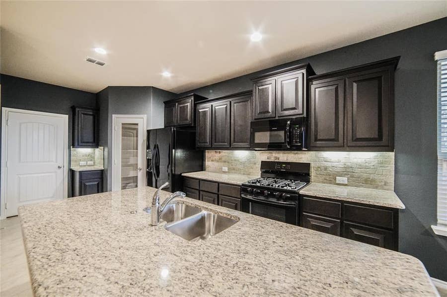 Property photo for 4004 Stone Trail Drive, Denton, TX