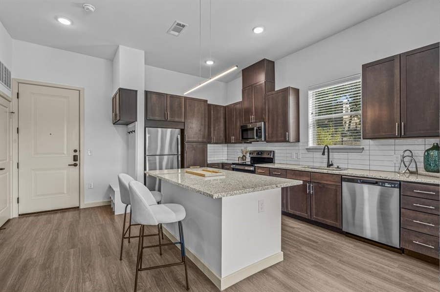 Property photo for 3120 E Park Row Drive, #5311, Arlington, TX
