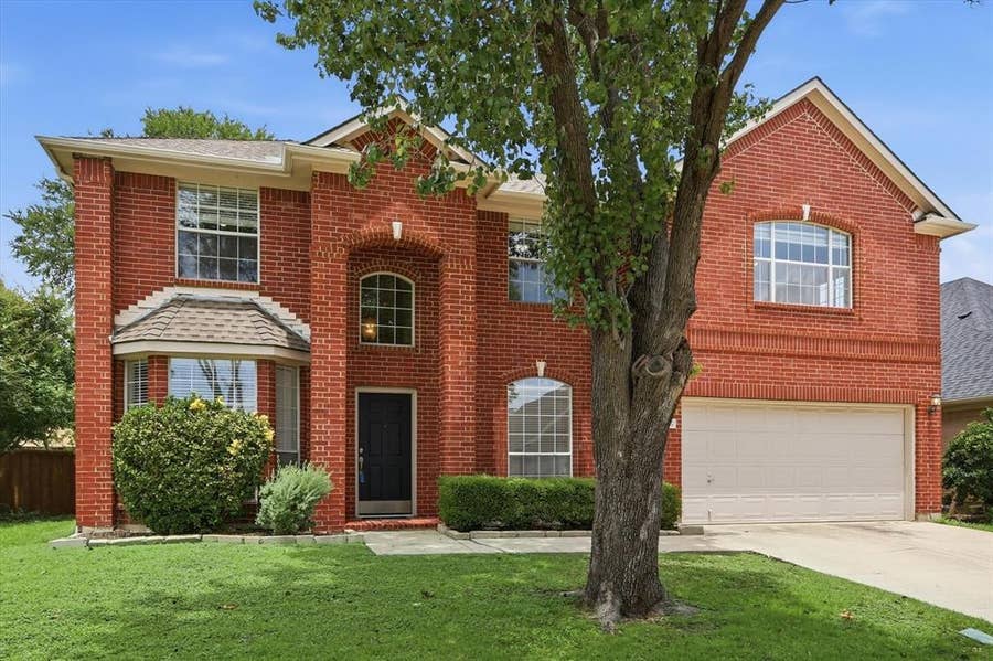Property photo for 105 Dorsett Drive, Irving, TX