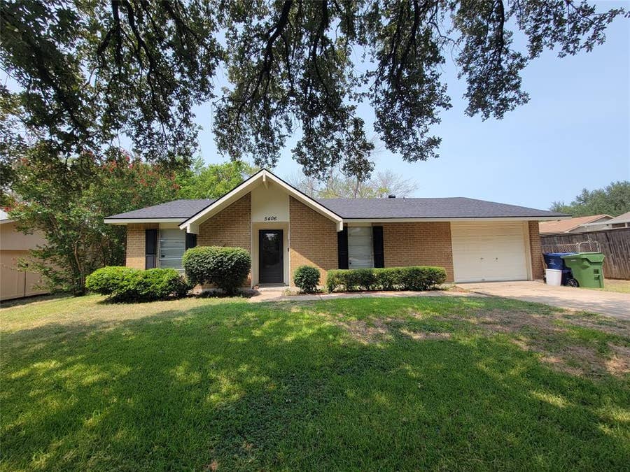 Property photo for 5406 Saddleback Road, Garland, TX