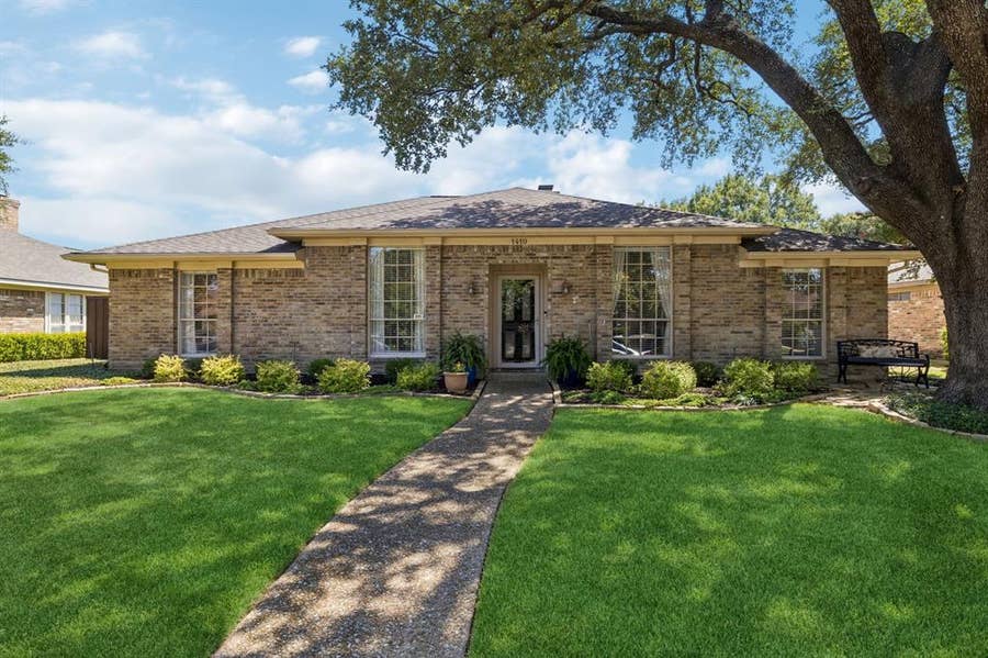 Property photo for 1410 Stonecrest Drive, Richardson, TX