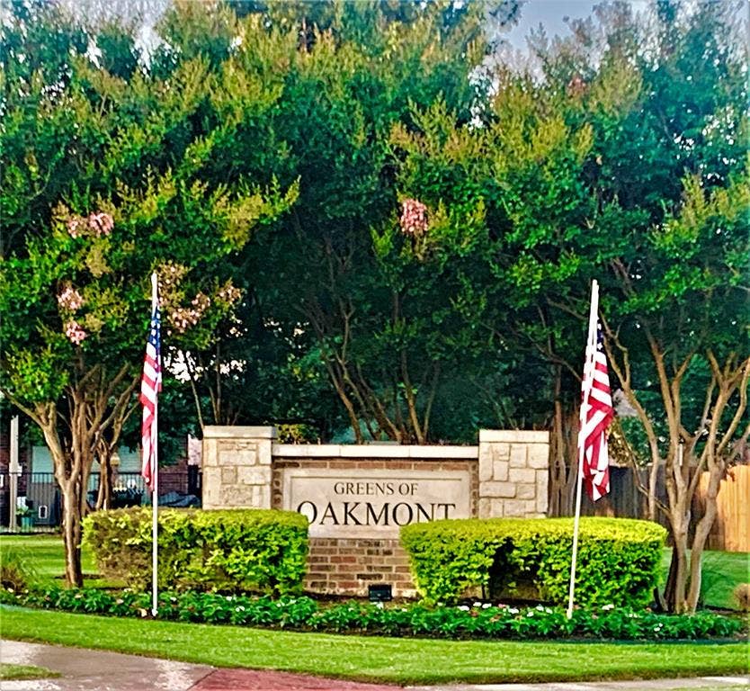 3800 Swiss Pine Road, Denton, TX 76210 WELCOME TO GREENS OF OAKMONT -PREMIER 55 + SENIOR COMMUNITY