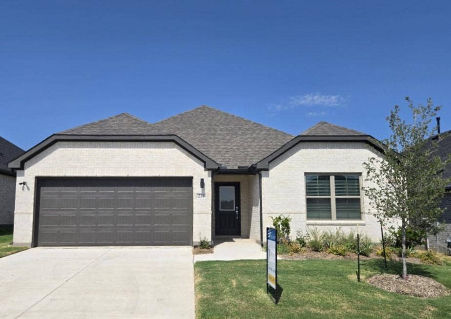 237 Bright Alcove Court, Lavon, TX 75166 Representative Image - Heisman - Elevation D