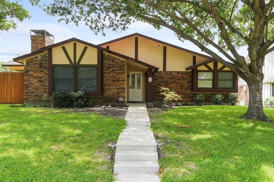 Property photo for 1509 Pecos Street, Mesquite, TX
