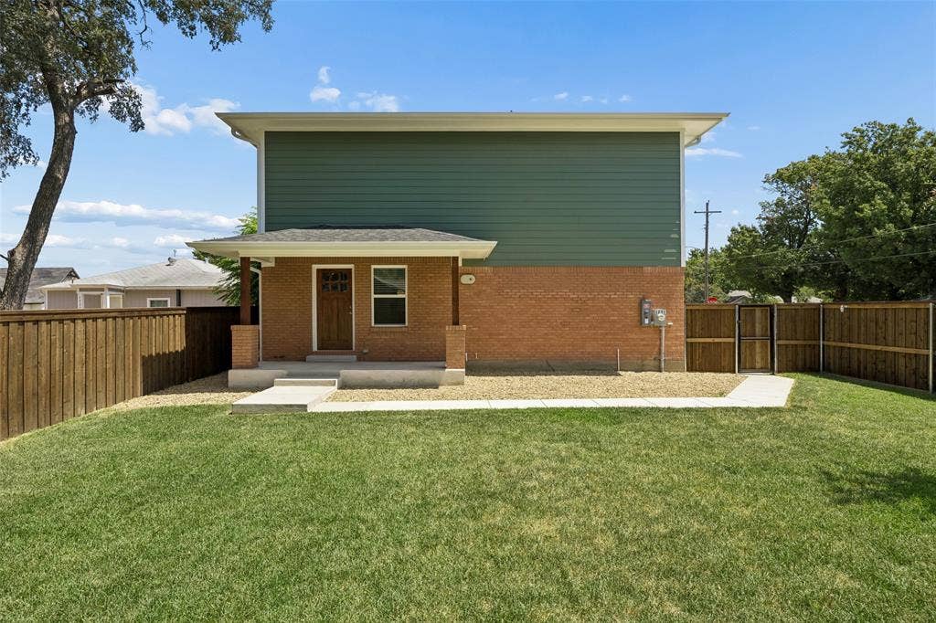 1231 S Montclair Avenue, Dallas, TX 75208