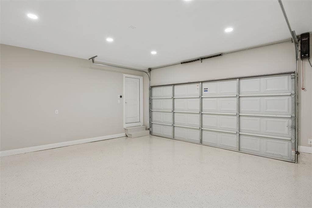1231 S Montclair Avenue, Dallas, TX 75208