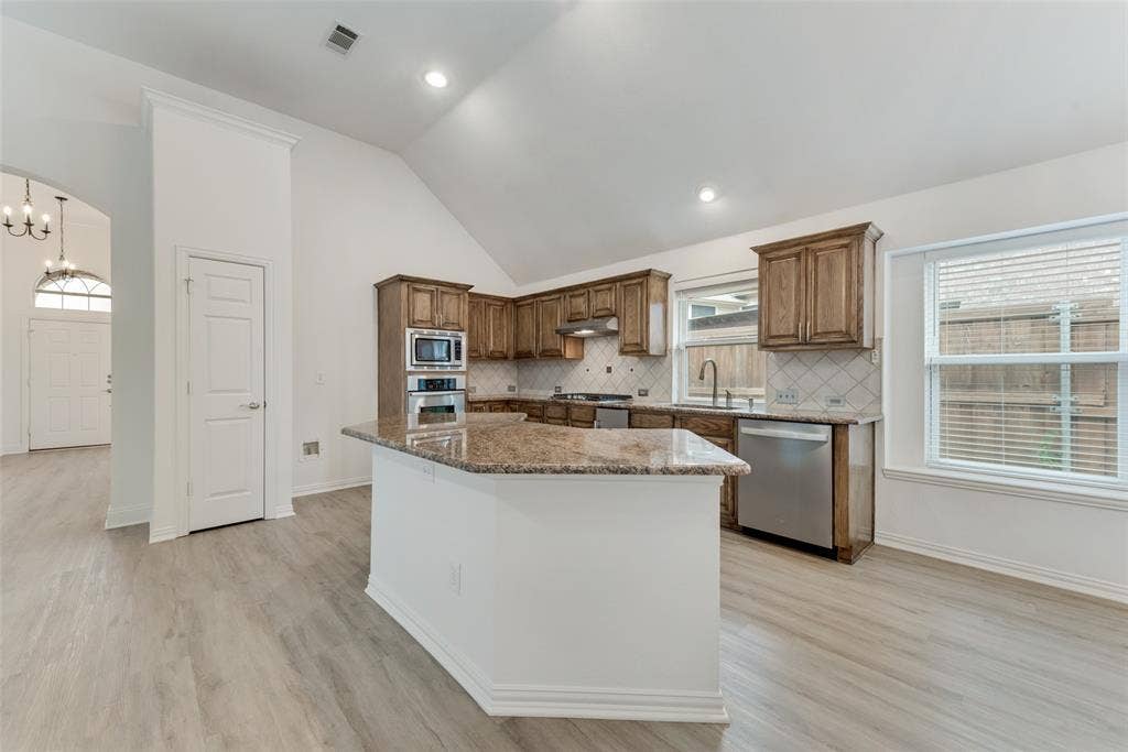 4008 Daden Oaks Drive, Plano, TX 75093 4008 Daden Oaks Drive, Plano, TX 75093