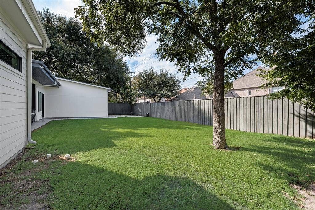6411 Royal Lane, Dallas, TX 75230 6411 Royal Lane, Dallas, TX 75230