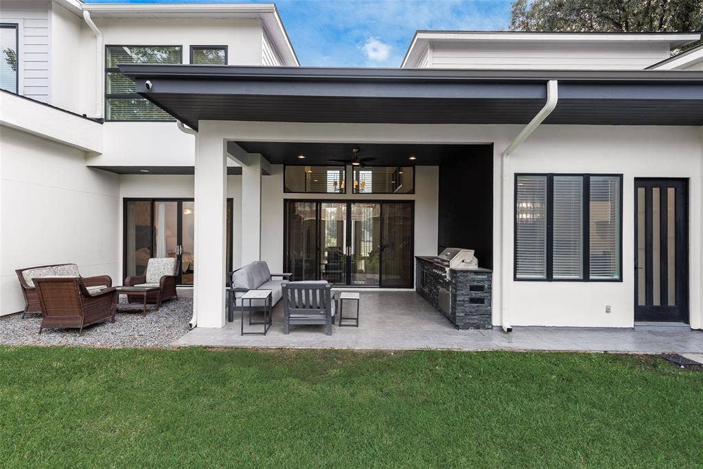 6411 Royal Lane, Dallas, TX 75230 6411 Royal Lane, Dallas, TX 75230