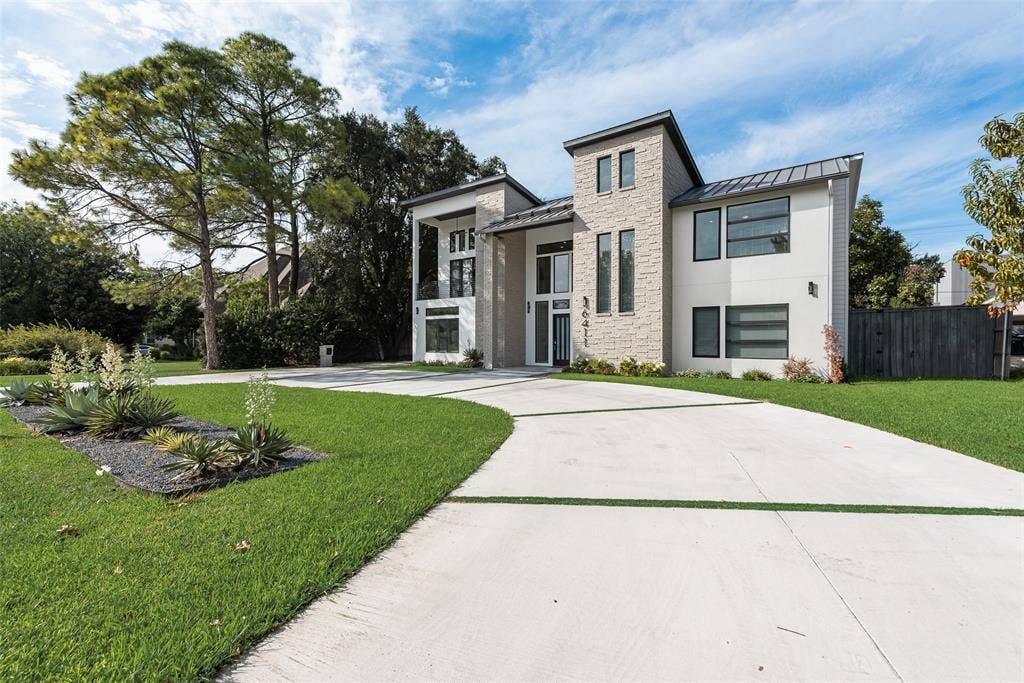 6411 Royal Lane, Dallas, TX 75230 6411 Royal Lane, Dallas, TX 75230