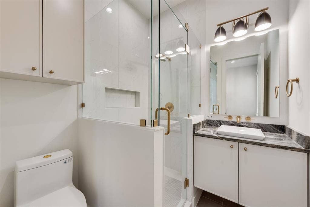 6411 Royal Lane, Dallas, TX 75230 6411 Royal Lane, Dallas, TX 75230