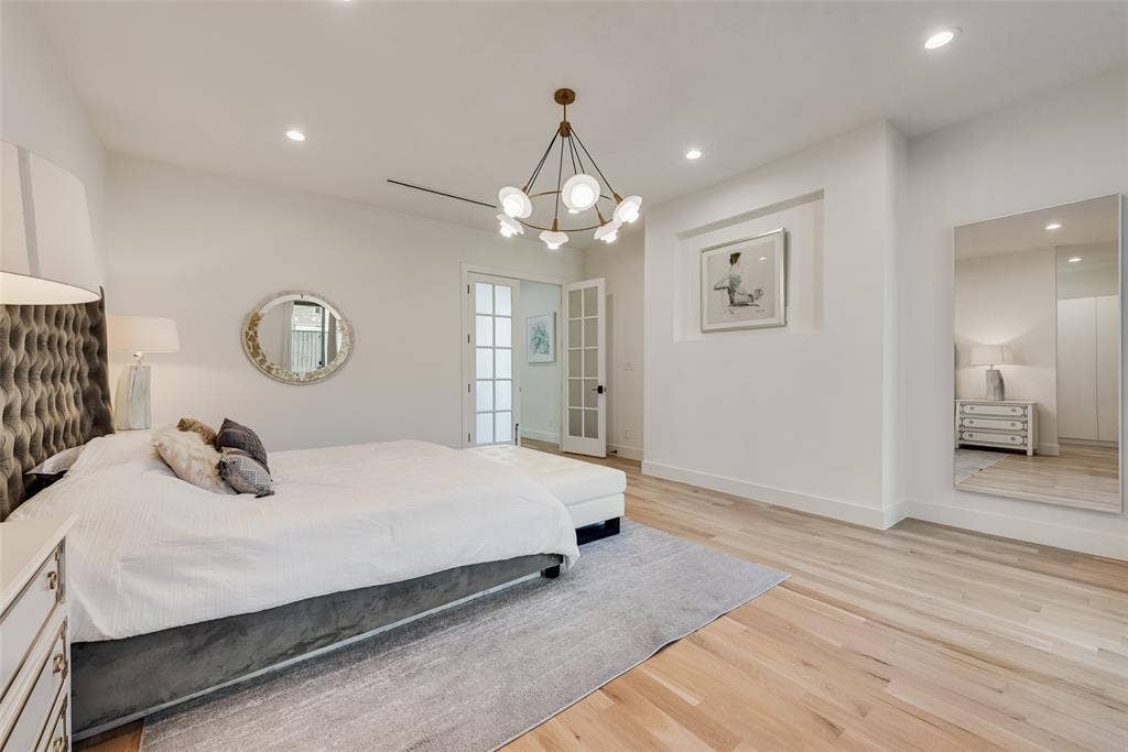 6411 Royal Lane, Dallas, TX 75230 6411 Royal Lane, Dallas, TX 75230