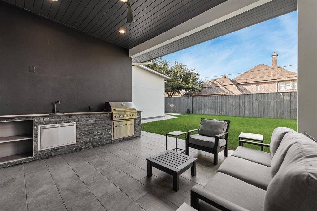 6411 Royal Lane, Dallas, TX 75230 6411 Royal Lane, Dallas, TX 75230