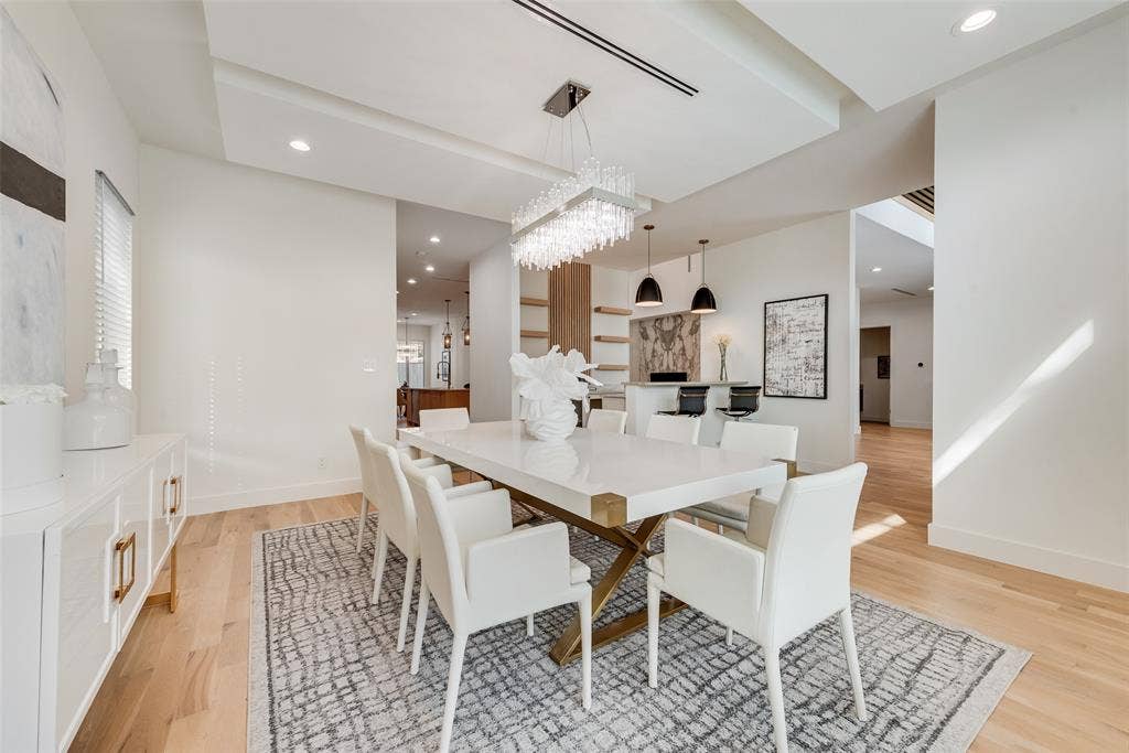 6411 Royal Lane, Dallas, TX 75230 6411 Royal Lane, Dallas, TX 75230