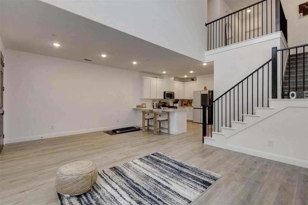 7031 Cedar Creek Drive, Grand Prairie, TX 75054 7031 Cedar Creek Drive, Grand Prairie, TX 75054