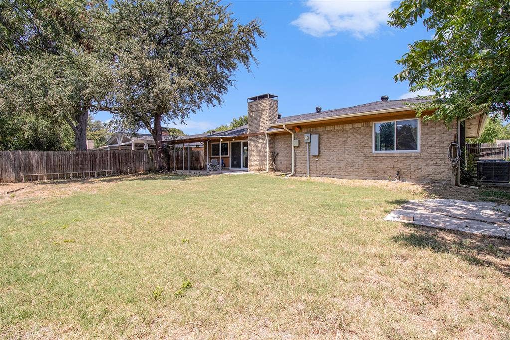 1014 Terrace Trail, Carrollton, TX 75006 1014 Terrace Trail, Carrollton, TX 75006