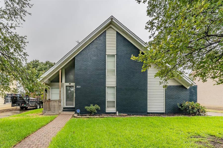 Property photo for 2821 Cheyenne Street, Irving, TX