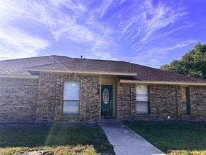 Property photo for 813 Leslie Lane, Coppell, TX