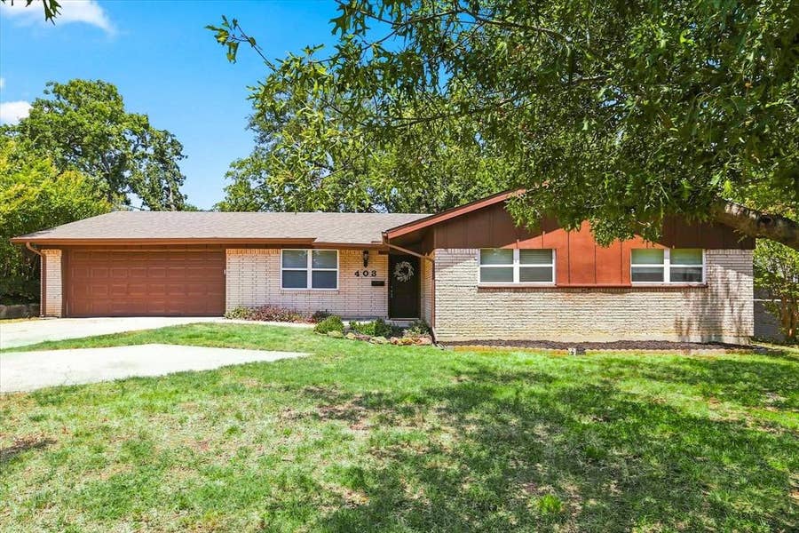Property photo for 403 E Huitt Lane, Euless, TX