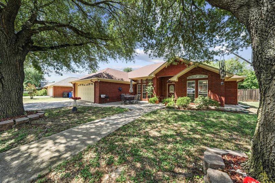 Property photo for 10127 Cougar Ridge Parkway, Waco, TX