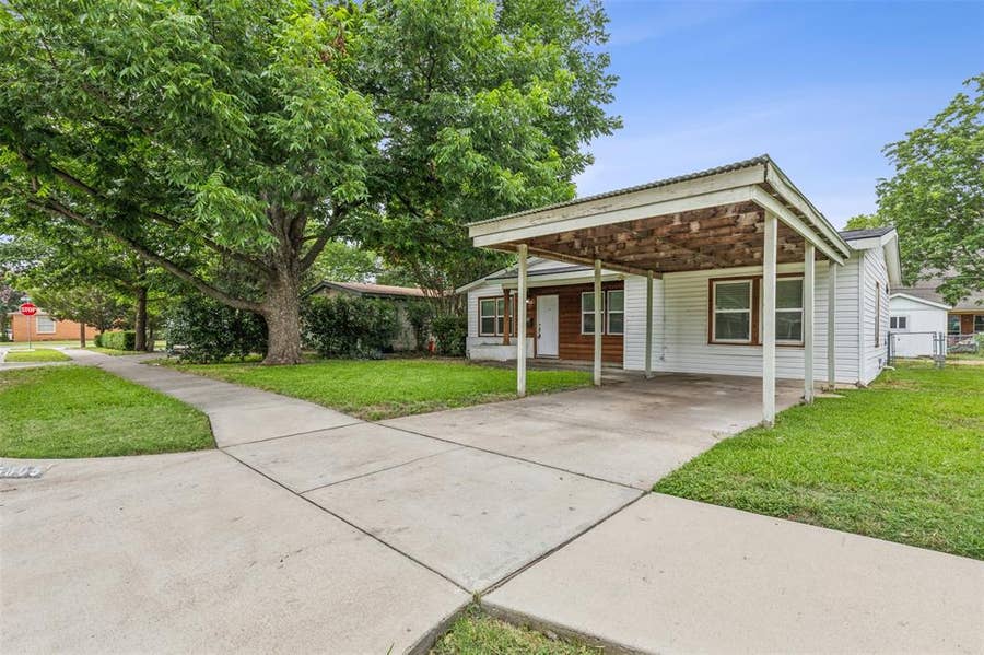 Property photo for 5805 Tracyne Drive, Westworth Village, TX