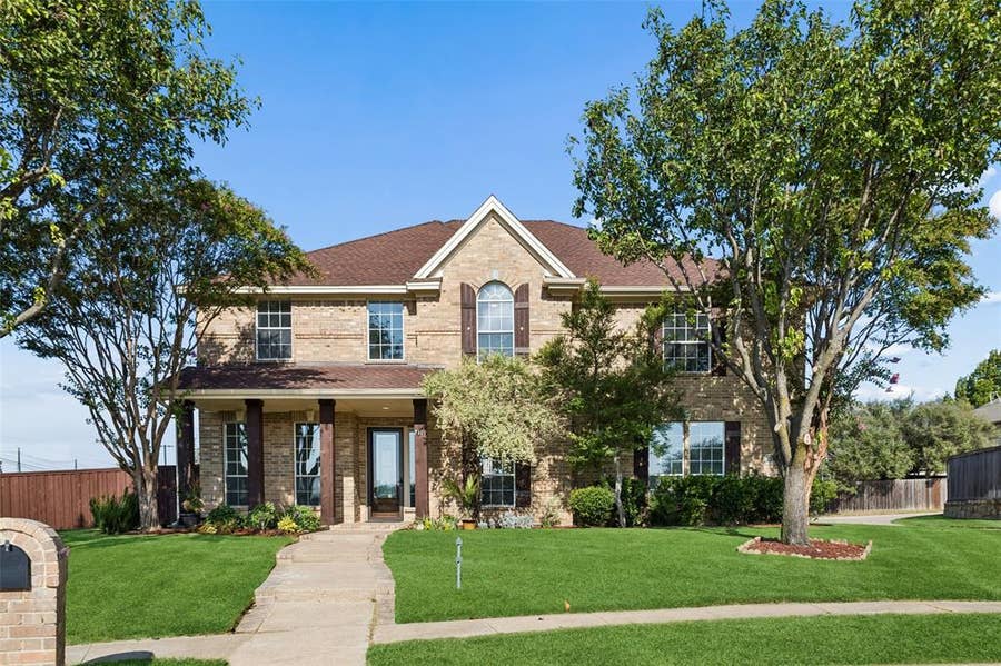 Property photo for 7101 Dutch Elm Court, Garland, TX