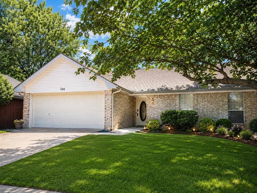 Property photo for 289 Casie Court, Denton, TX