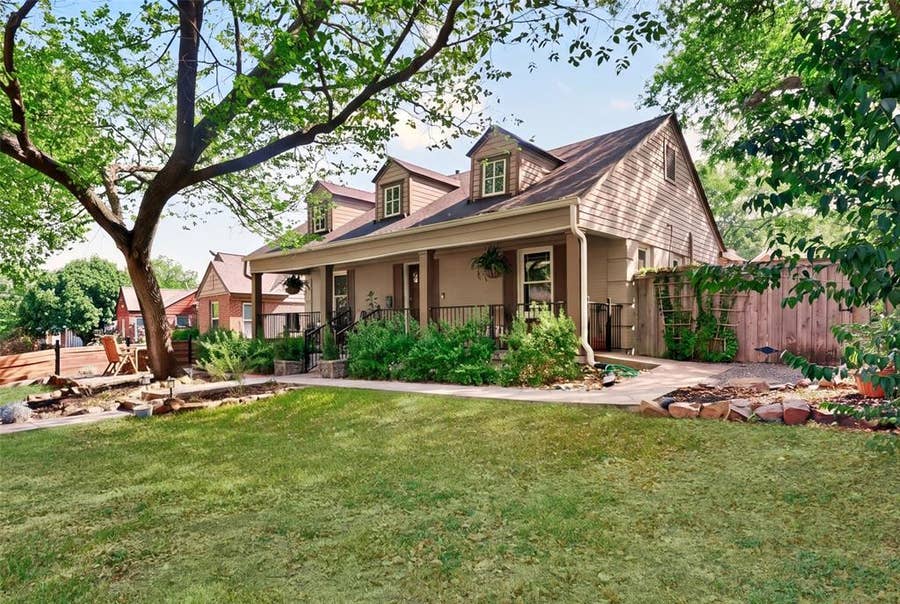 Property photo for 1732 S Edgefield Avenue, Dallas, TX