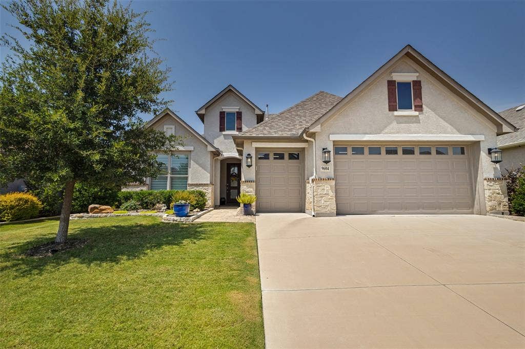 YOUR NEW HOME!2021 BELLA