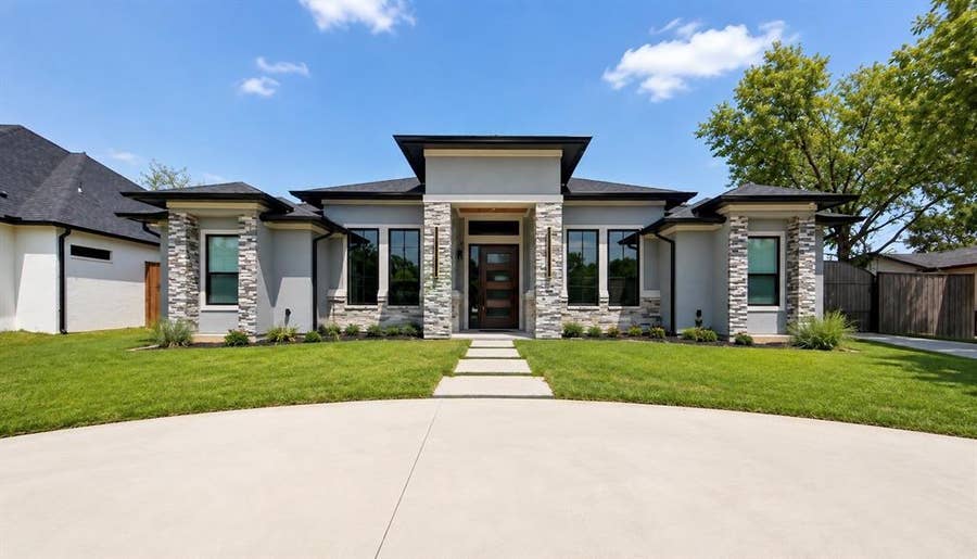 Property photo for 921 Delk Drive, Arlington, TX