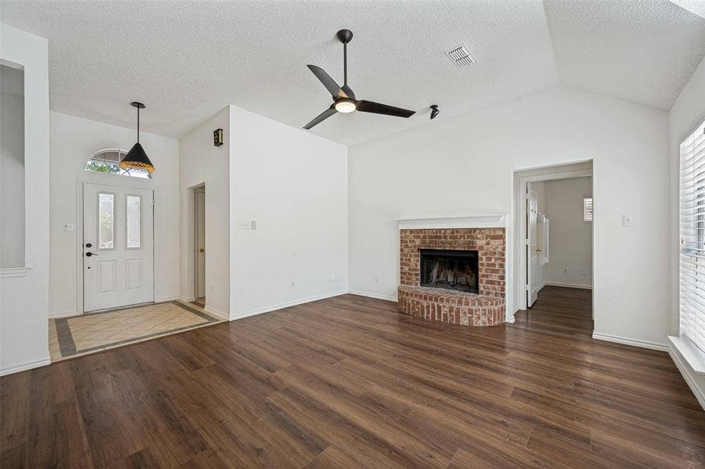 1521 Morrison Drive, Fort Worth, TX 76112